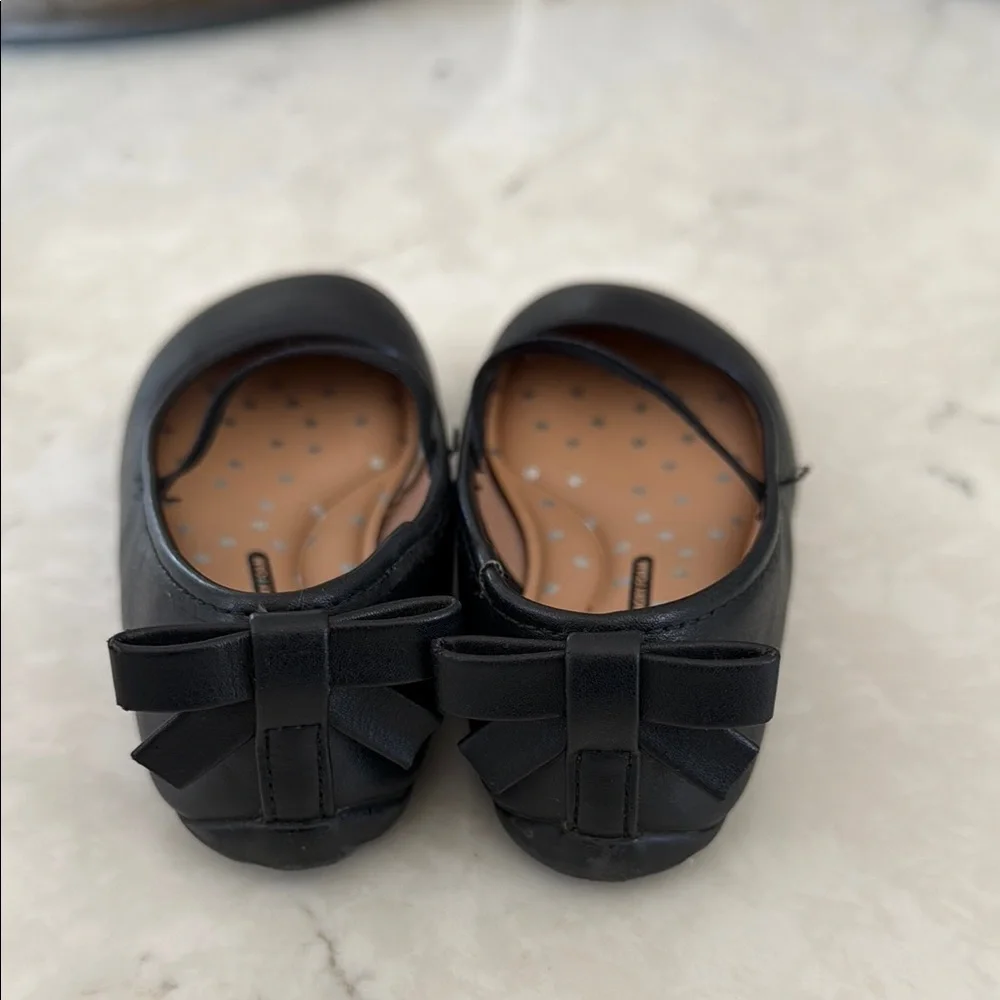 Wonder Nation Black Dress Shoes with Bow Detail